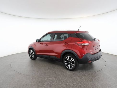 Used 2020 Nissan Kicks SV image 10