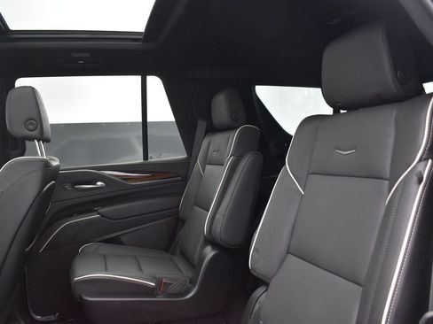 Used 2024 Cadillac Escalade Premium Luxury w/ LPO, Floor Liner Package AWD/4WD image 29