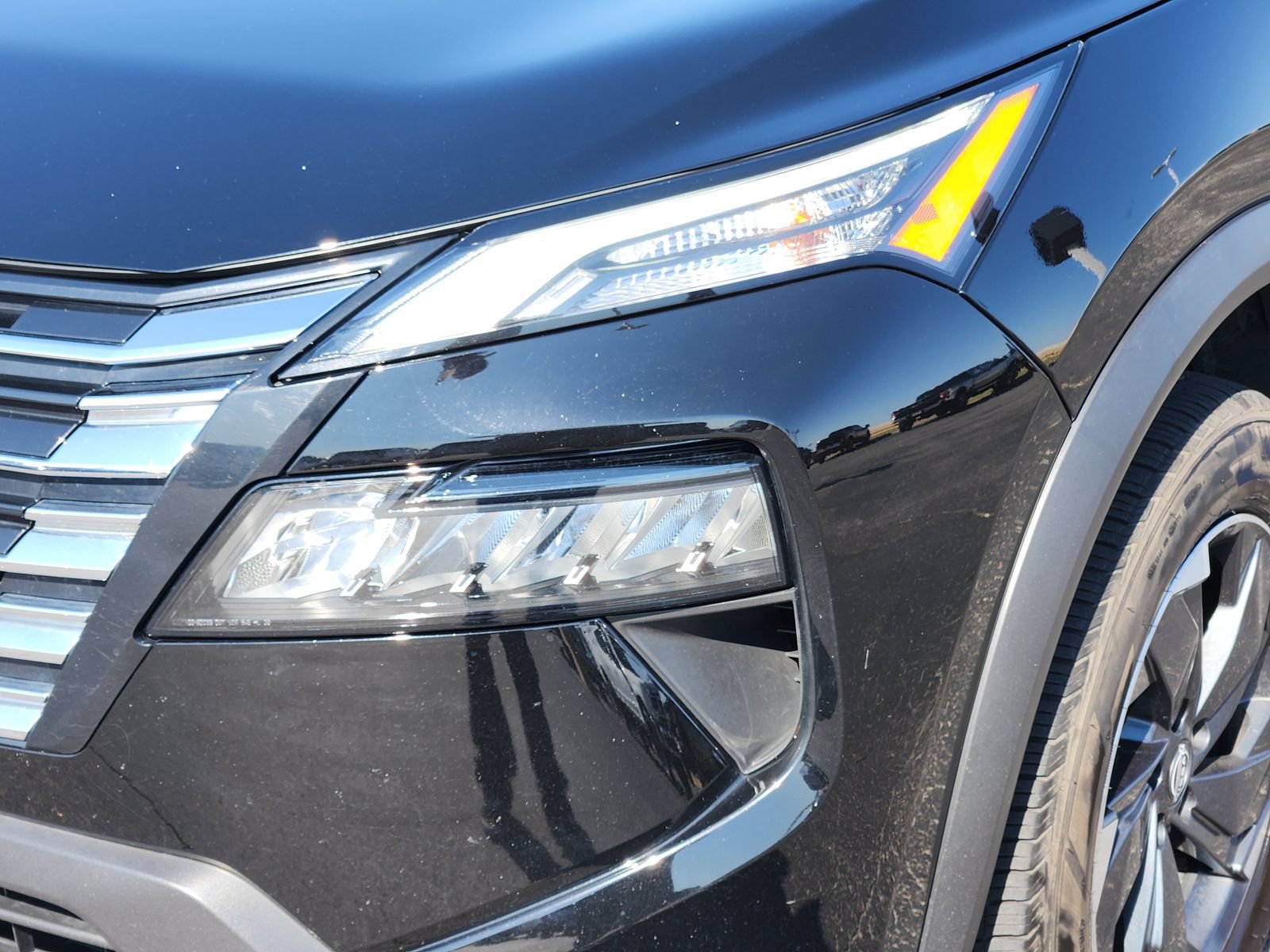 Used 2024 Nissan Rogue SV AWD/4WD image 11