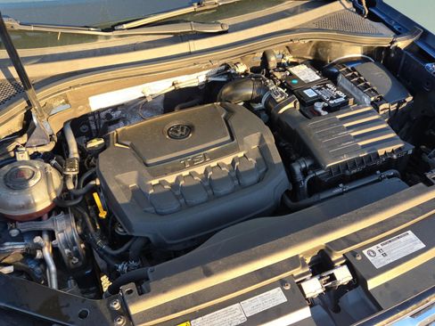 Used 2019 Volkswagen Tiguan S image 21