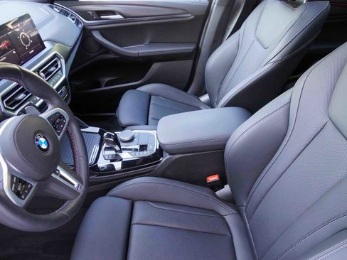 Used 2025 BMW X4 M40i image 11