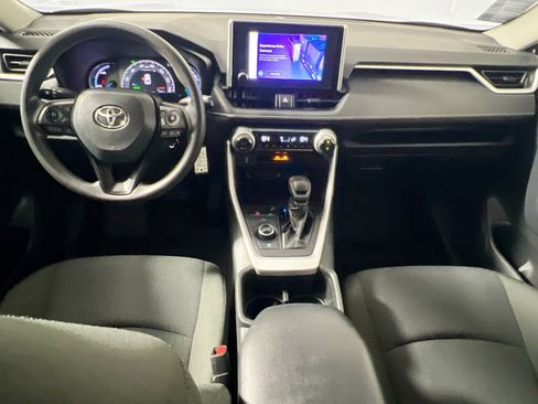 Used 2024 Toyota RAV4 LE image 29