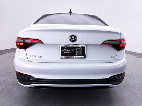 Used 2023 Volkswagen Jetta SE w/ Panoramic Sunroof Package FWD image 13