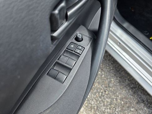 Used 2022 Toyota Corolla LE FWD image 16