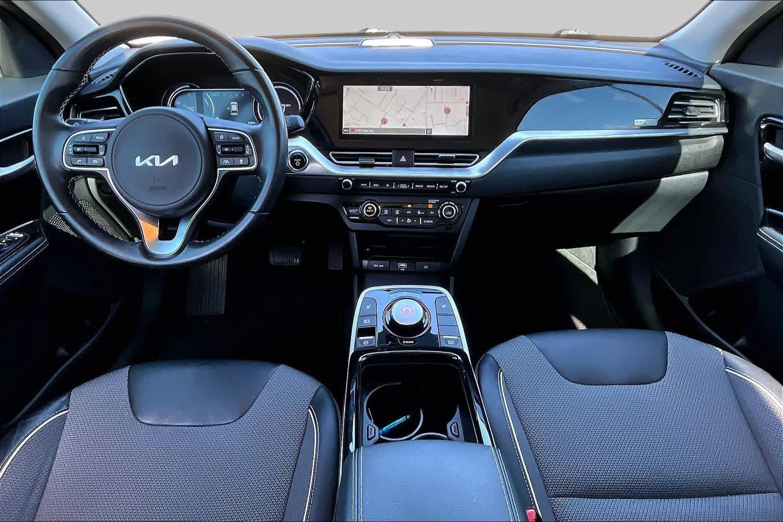 Used 2022 Kia Niro EX FWD image 15