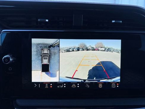 Certified 2025 GMC Sierra 1500 AT4 w/ AT4 Preferred Package image 11