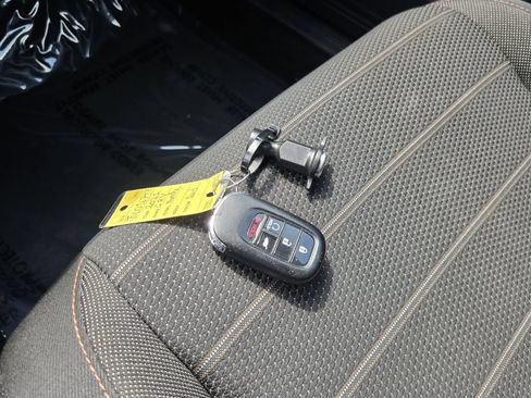 Used 2025 Honda CR-V Sport image 19