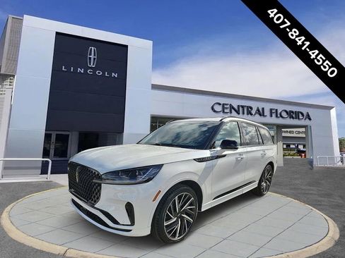 New 2025 Lincoln Aviator Black Label w/ Jet Appearance Package AWD/4WD image 8