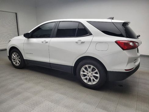 Used 2021 Chevrolet Equinox LS w/ LS Convenience Package FWD image 3
