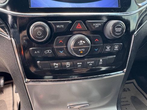 Used 2019 Jeep Grand Cherokee Limited AWD/4WD image 24