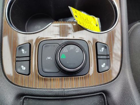 Used 2023 GMC Acadia SLE w/ Driver Convenience Package AWD/4WD image 25
