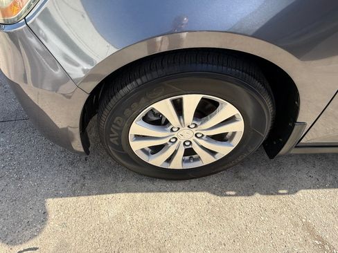 Used 2016 Honda Odyssey SE image 9