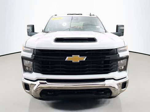 Used 2024 Chevrolet Silverado 3500 W/T w/ WT Convenience Package AWD/4WD image 2