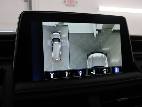 Used 2023 Chevrolet Suburban RST w/ Luxury Package AWD/4WD image 20