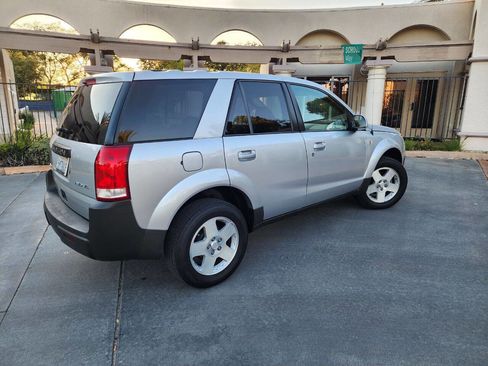Used 2005 Saturn Vue AWD V6 w/ Comfort Pkg image 6