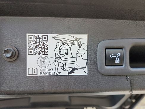 Used 2021 Toyota Sienna XLE image 35