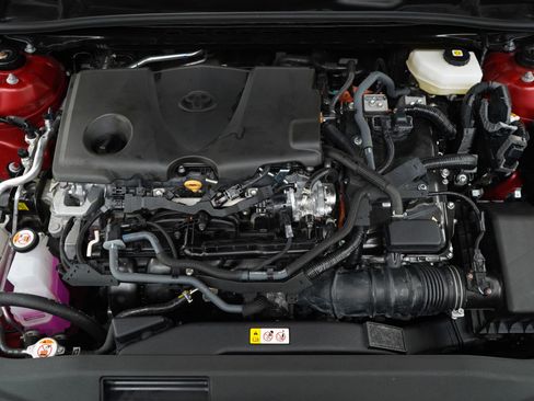 Used 2025 Toyota Camry XSE w/ Premium Plus Package AWD/4WD image 31