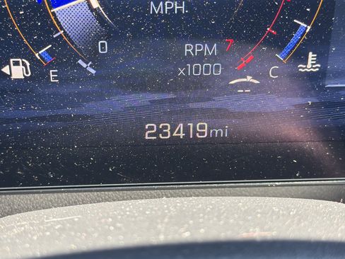 Used 2025 Chevrolet Traverse LT AWD/4WD image 22