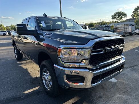 Used 2024 RAM 2500 Tradesman w/ Chrome Appearance Group image 4