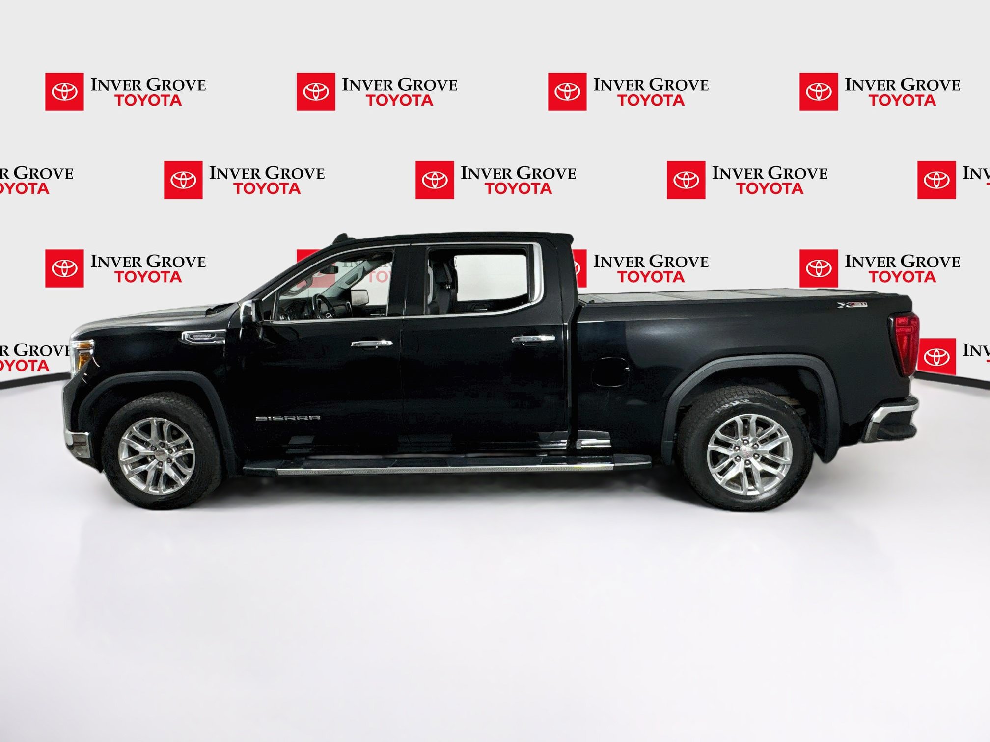 Used 2021 GMC Sierra 1500 SLT w/ SLT Premium Plus Package AWD/4WD image 8