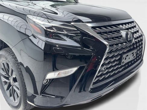 Used 2022 Lexus GX 460 Premium image 3