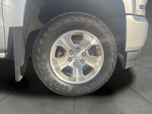 Used 2017 Chevrolet Silverado 1500 LT w/ All Star Edition AWD/4WD image 10