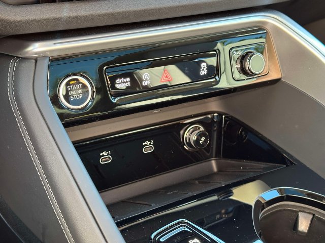 Certified 2025 Audi Q5 Premium AWD/4WD image 32