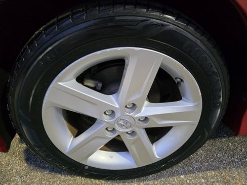 Used 2012 Toyota Camry SE image 10