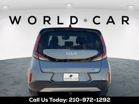 Certified 2025 Kia Soul EX FWD image 6