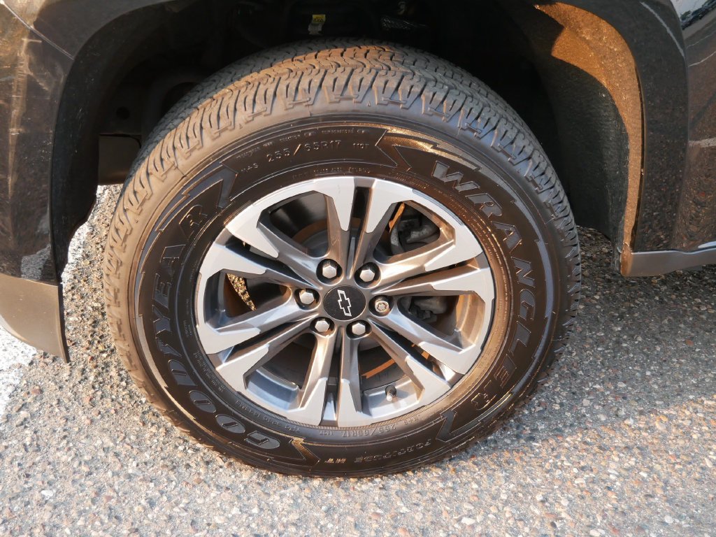 Used 2021 Chevrolet Colorado Z71 w/ Safety Package AWD/4WD image 8