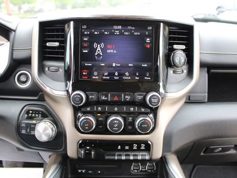 Used 2019 RAM 1500 Laramie AWD/4WD image 25