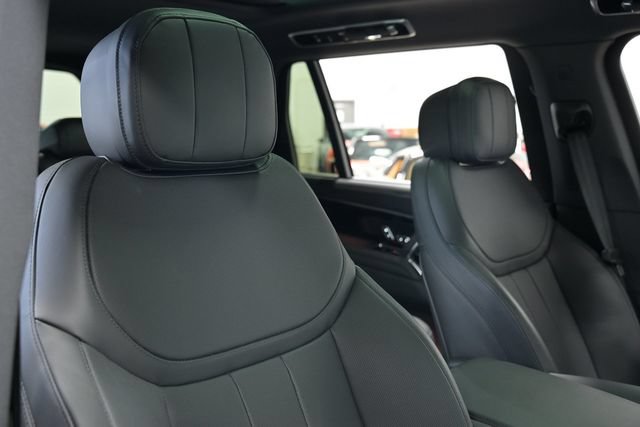 Used 2026 Land Rover Range Rover Long Wheelbase SE AWD/4WD image 36
