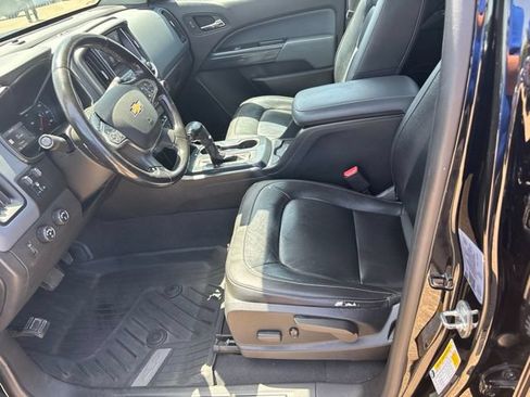 Used 2021 Chevrolet Colorado Z71 w/ Z71 Midnight Edition AWD/4WD image 5