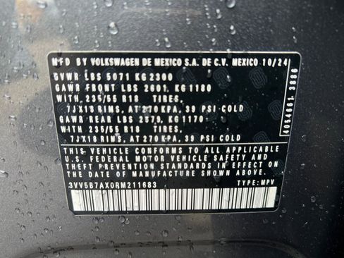 Used 2024 Volkswagen Tiguan Wolfsburg Edition image 37