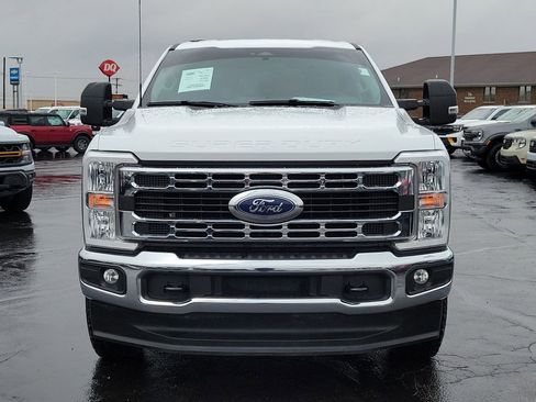 Certified 2025 Ford F250 XLT w/ FX4 Off-Road Package image 2