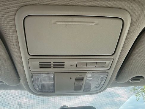Used 2015 Honda Odyssey EX image 29