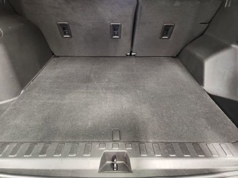 Used 2024 Chevrolet Equinox LS FWD image 24