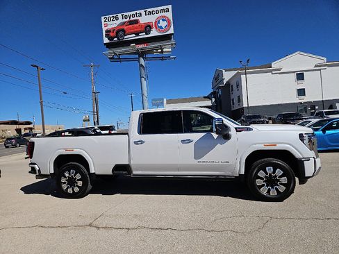 Used 2025 GMC Sierra 3500 Denali w/ Denali Reserve Package image 6