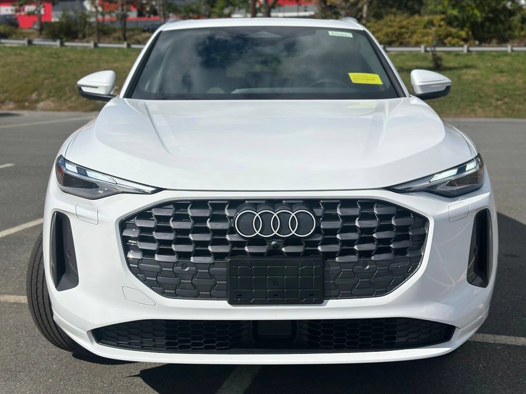Used 2025 Audi Q5 Premium w/ Convenience Package AWD/4WD image 10