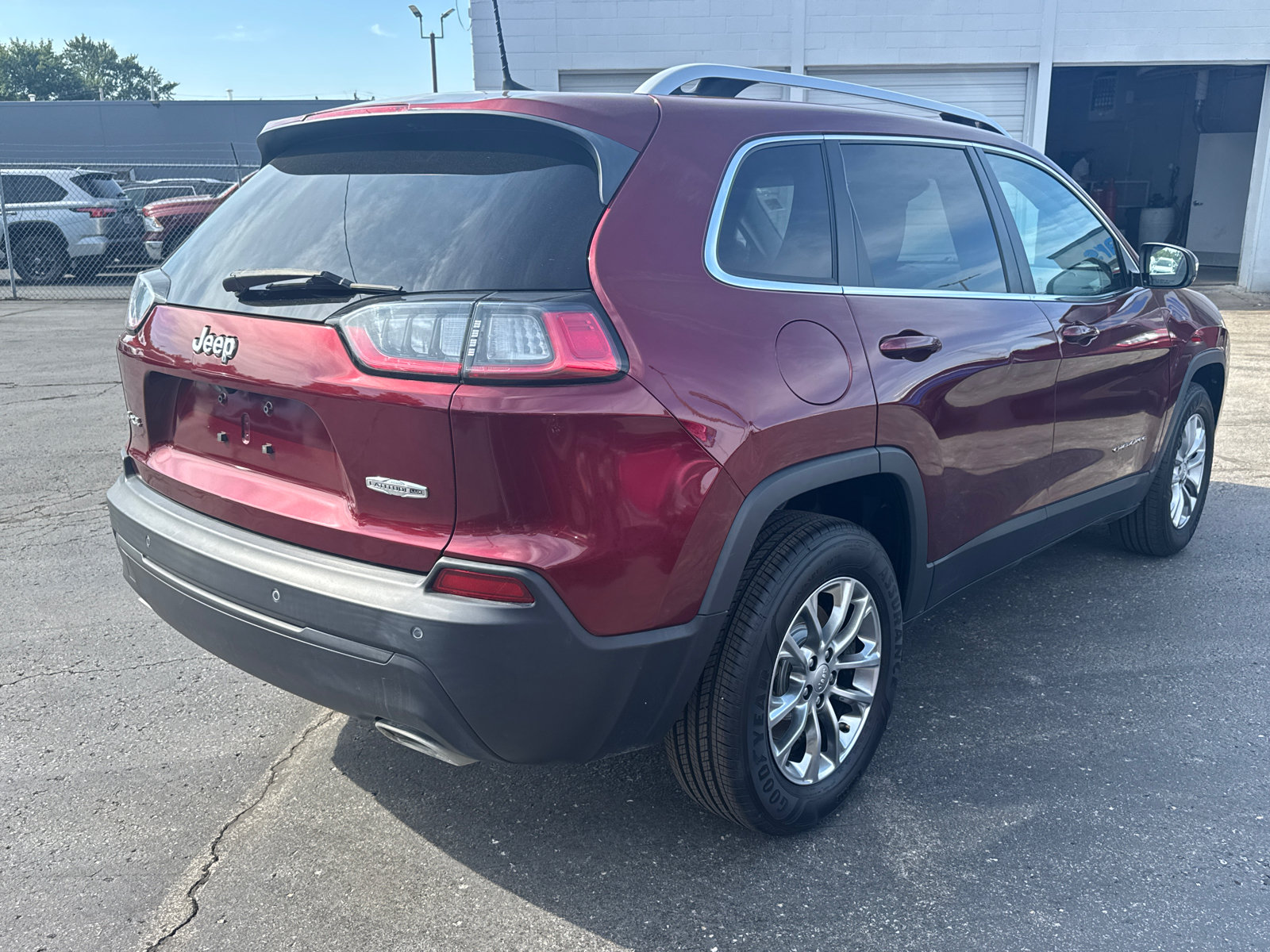 Used 2021 Jeep Cherokee Latitude Lux AWD/4WD image 5