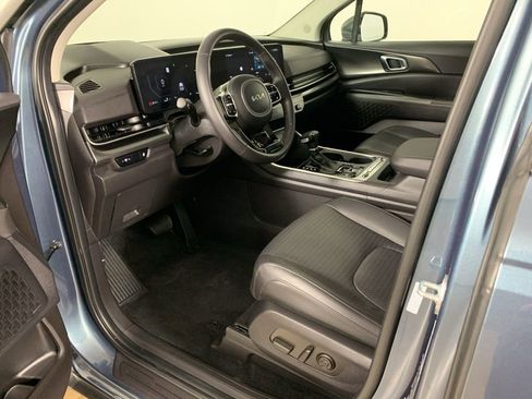 Used 2025 Kia Carnival SX Prestige FWD image 33