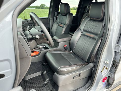 Used 2023 Nissan Frontier PRO-4X w/ Pro-4X Premium Package AWD/4WD image 10