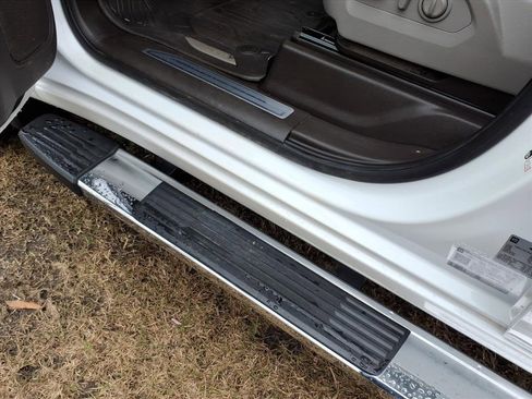 Used 2022 GMC Sierra 1500 SLT w/ SLT Premium Package image 18