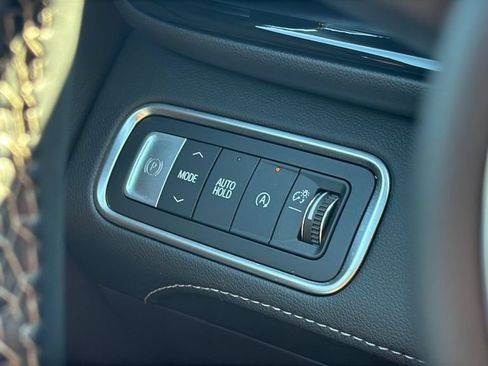 Used 2026 Buick Enclave Sport Touring w/ Power Package FWD image 23