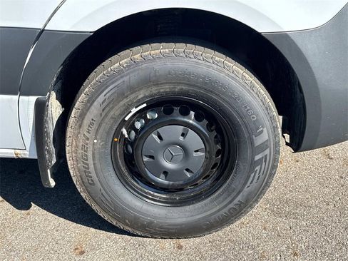 New 2025 Mercedes-Benz Sprinter 2500 image 8