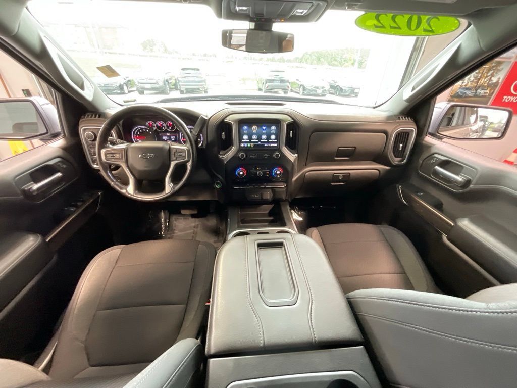 Used 2022 Chevrolet Silverado 1500 LT Trail Boss w/ Bed Protection Package AWD/4WD image 8