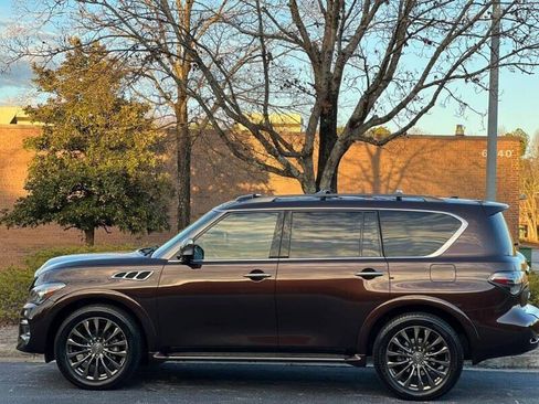 Used 2017 INFINITI QX80 Limited w/ All Season Package AWD/4WD image 5