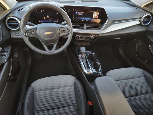 Used 2024 Chevrolet Trax LT image 26