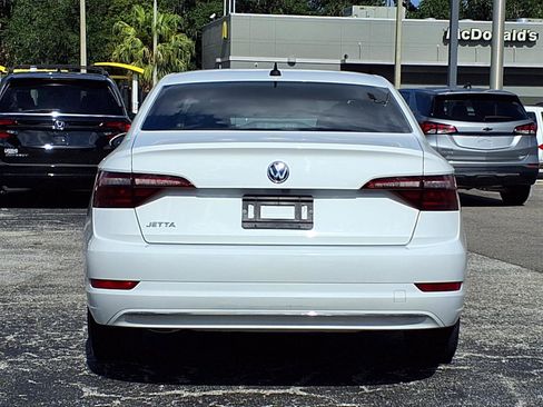 Used 2021 Volkswagen Jetta SE FWD image 5