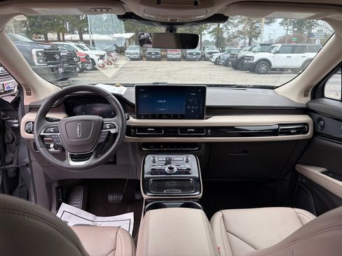 Used 2021 Lincoln Nautilus Reserve w/ Equipment Group 201A image 14